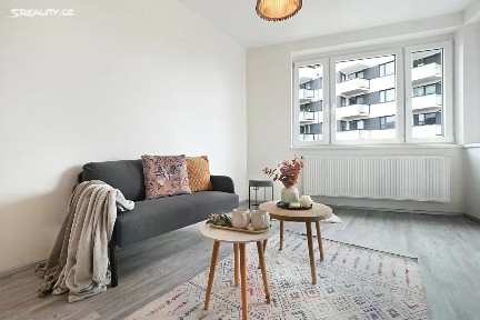 Pronájem bytu 2+kk 54 m² Lovosická, Praha - Střížkov