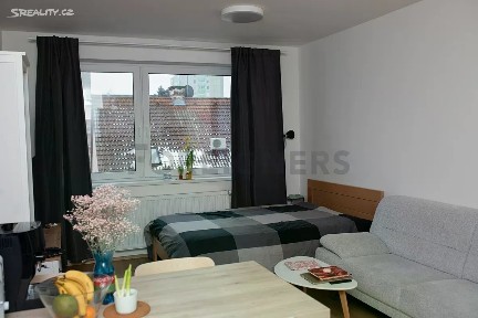 Pronájem bytu 1+kk 36 m² Smilova, Pardubice - Zelené Předměstí