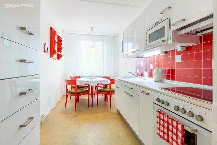 Prodej bytu 3+1 71 m² Mazurská, Praha - Troja