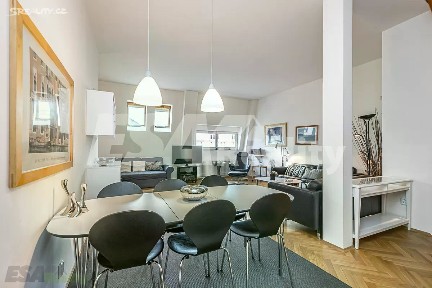 Prodej bytu 4+1 130 m² Valentinská, Praha - Josefov