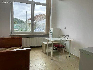 Pronájem bytu 1+kk 28 m² Zlín - Malenovice