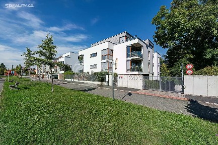 Prodej bytu 1+kk 33 m² Matějská, Praha - Dejvice