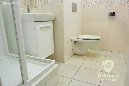 Pronájem bytu 2+kk 43 m² Zvolská, Praha - Kamýk