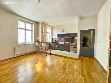 Pronájem bytu 1+kk 35 m² Oblouková, Praha - Vršovice