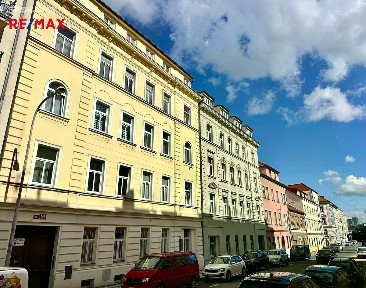 Prodej činžovního domu 736 m² Na Neklance, Praha - Smíchov
