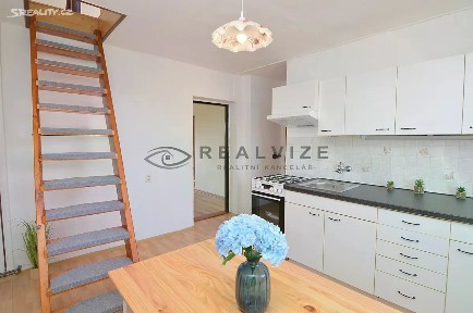 Pronájem bytu 2+1 65 m² Ledenická, České Budějovice - České Budějovice 5