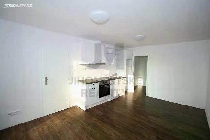 Pronájem bytu 2+kk 43 m² Bachova, Praha - Chodov