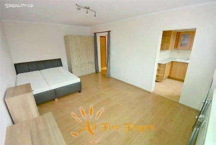 Pronájem bytu 1+kk 29 m² Valentova, Praha - Chodov