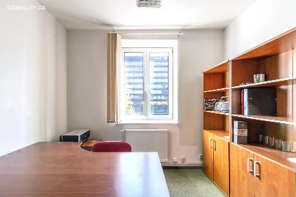 Pronájem kanceláře 124 m² Jemnická, Praha - Michle