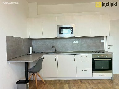 Pronájem bytu 1+kk 28 m² Technická, Plzeň - Jižní Předměstí