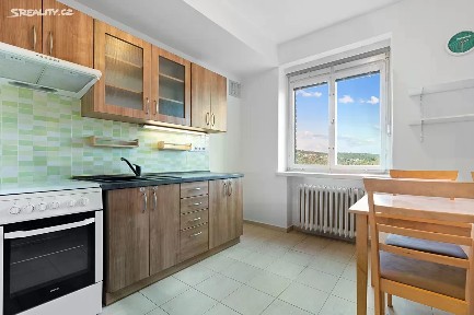 Pronájem bytu 2+1 58 m² Věžové domy, Zlín