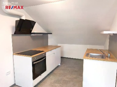 Pronájem bytu 3+kk 89 m² Švestková, Tišice - Chrást