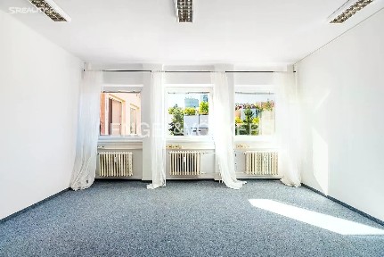 Pronájem kanceláře 34 m² Jeremenkova, Praha - Podolí