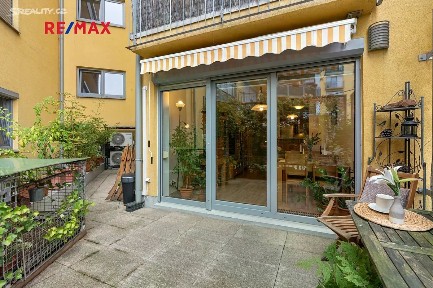 Prodej bytu 3+kk 61 m² Na Harfě, Praha - Vysočany