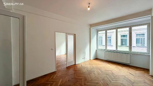 Pronájem bytu 2+1 76 m² Bartolomějská, Praha - Staré Město