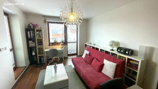 Jesenice, Praha-západ, Cedrová