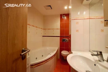 Pronájem bytu 1+kk 37 m² Božetěchova, Brno - Královo Pole