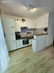 Pronájem bytu 3+kk 75 m² Břežany II