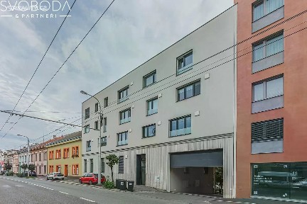 Hradec Králové, Kukleny, Pražská třída, 63