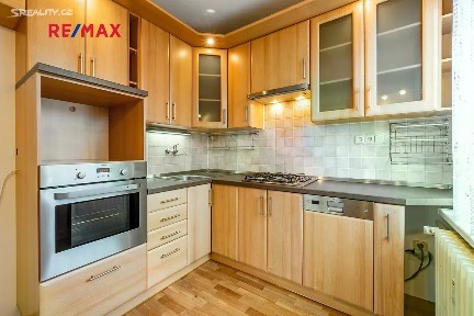 Pronájem bytu 3+1 70 m² Tetínská, Praha - Radlice