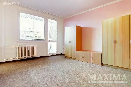 Pronájem bytu 1+kk 26 m² Bílinská, Praha - Prosek