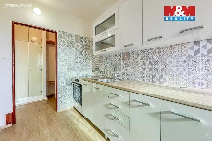 Pronájem bytu 2+1 58 m² Na Dlouhých, Plzeň - Plzeň 4