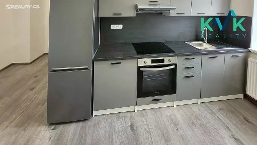 Karlovy Vary, Stará Role, Závodu míru