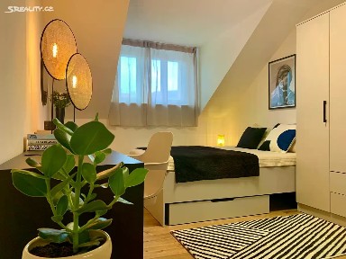 Prodej bytu 1+kk 24 m² Petra Rezka, Praha - Nusle