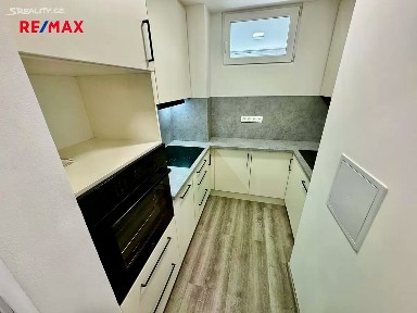 Prodej bytu 2+kk 46 m² Pejevové, Praha - Modřany