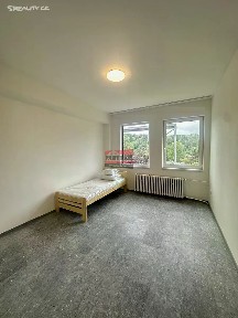 Lštění, Benešov, Zlenice, Míru