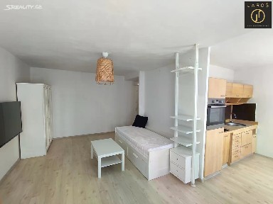 Pronájem bytu 1+kk 34 m² Na Vavřinci, Slaný