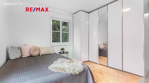 Prodej bytu 3+1 49 m² Lhotecká, Mníšek pod Brdy