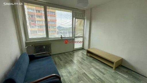 Pronájem bytu 1+kk 22 m² U Věžových domů, Most