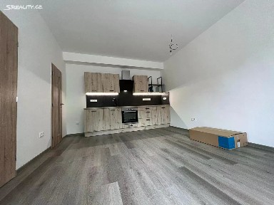 Pronájem bytu 1+kk 30 m² Bidlova, Hradec Králové