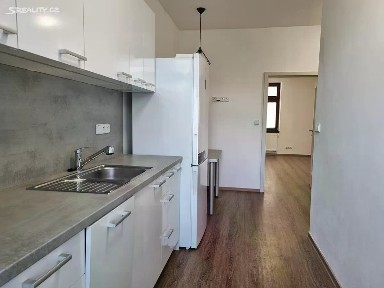 Pronájem bytu 1+1 38 m² Pavla Hanuše, Hradec Králové - Pražské Předměstí