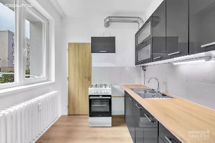 Pronájem bytu 2+1 51 m² Sládkova, Úpice