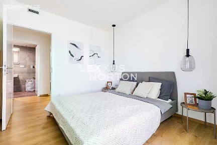 Prodej bytu 3+kk 77 m² Zlochova, Praha - Modřany