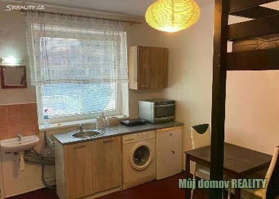 Pronájem bytu 1+kk 18 m² Prunéřovská, Praha - Dolní Chabry