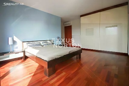 Pronájem bytu 4+kk 134 m² Italská, Praha - Vinohrady