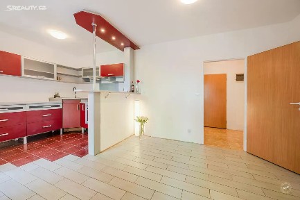 Prodej bytu 2+1 49 m² Komenského, Šestajovice