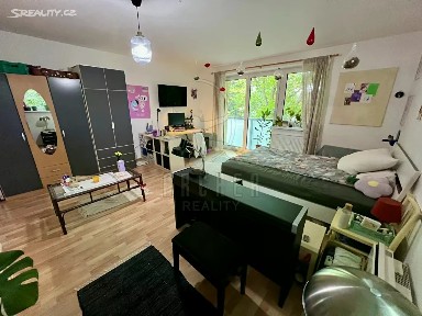 Prodej bytu 1+kk 42 m² Sluneční, Jesenice