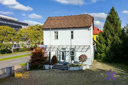 Prodej obchodního prostoru 142 m² třída Tomáše Bati, Zlín - Prštné