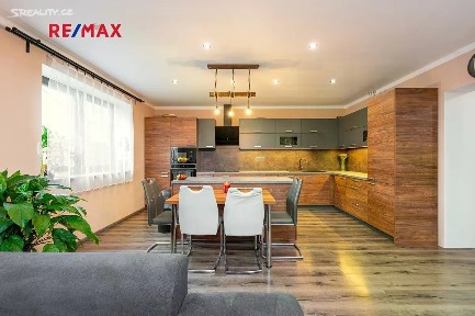 Prodej rodinného domu 210 m², pozemek 901 m² Kněžmost - Solec