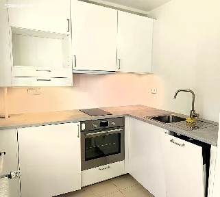 Pronájem bytu 1+kk 27 m² Hrusická, Praha - Záběhlice