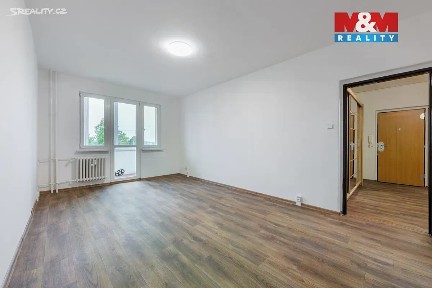 Pronájem bytu 2+1 50 m² Svobodova, Nová Role