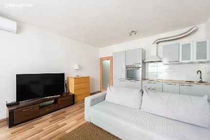 Prodej bytu 2+kk 48 m² Oty Bubeníčka, Praha - Uhříněves