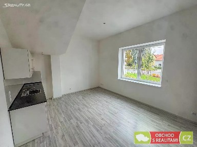 Pronájem bytu 1+kk 40 m² Choceradská, Svojetice