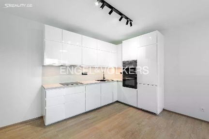 Pronájem bytu 2+kk 56 m² Mezi Vodami, Praha - Modřany