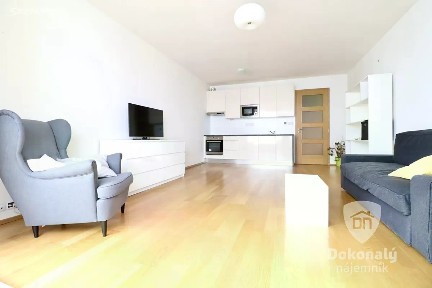 Pronájem bytu 1+kk 42 m² Komunardů, Praha - Holešovice