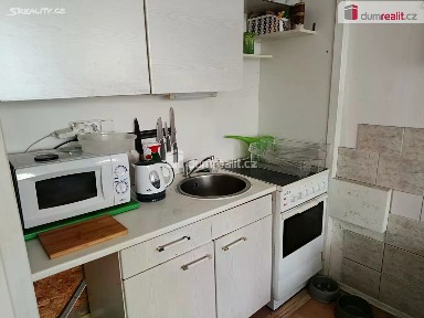 Pronájem bytu 1+1 40 m² Hurbanova, Praha - Krč